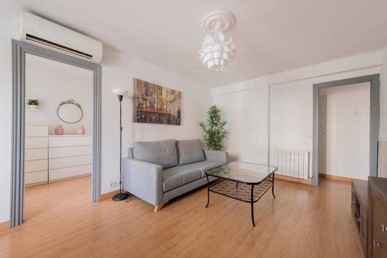 Apartamento Caja Magica Arrendamiento De Temporada Madrid Exterior foto