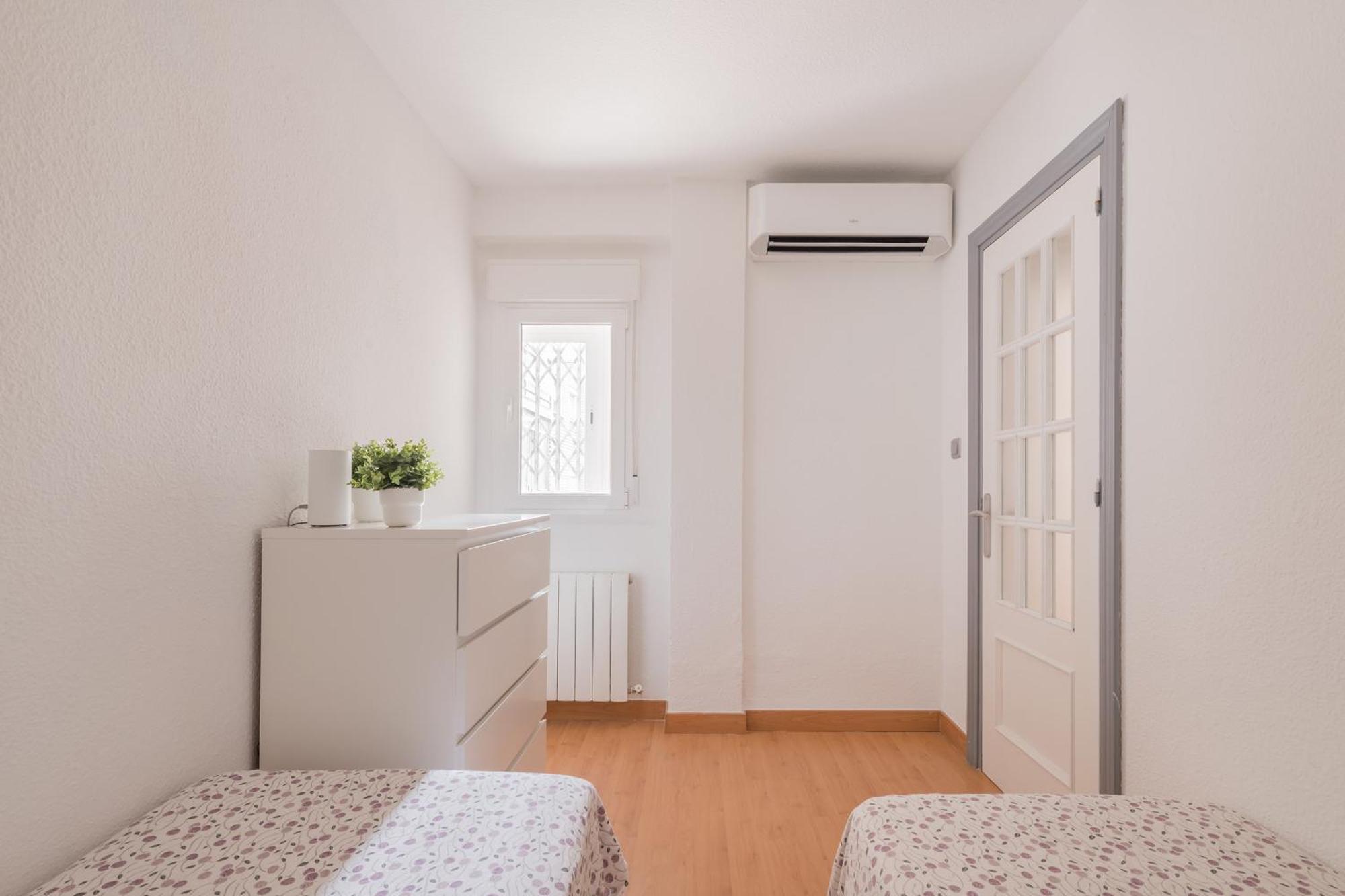 Apartamento Caja Magica Arrendamiento De Temporada Madrid Exterior foto