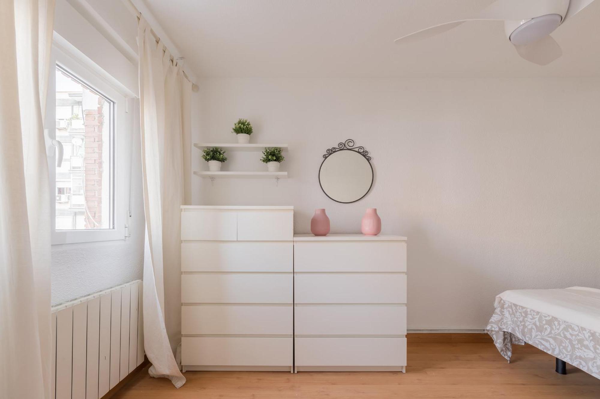 Apartamento Caja Magica Arrendamiento De Temporada Madrid Exterior foto