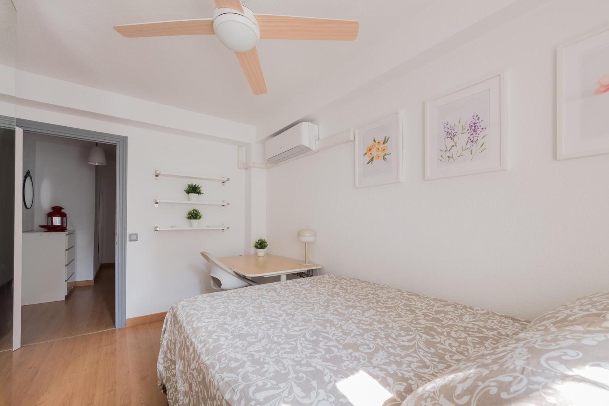 Apartamento Caja Magica Arrendamiento De Temporada Madrid Exterior foto