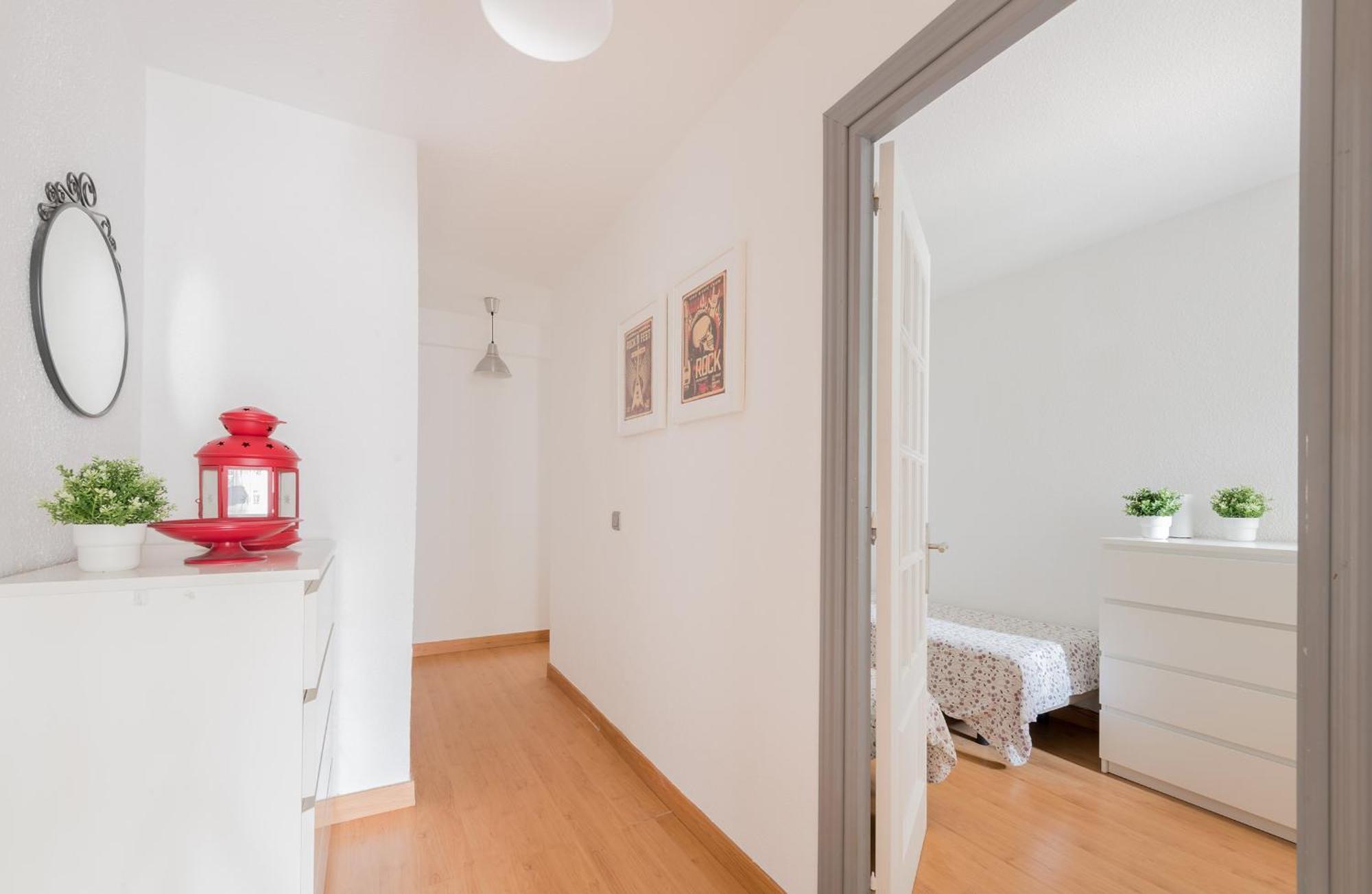 Apartamento Caja Magica Arrendamiento De Temporada Madrid Exterior foto